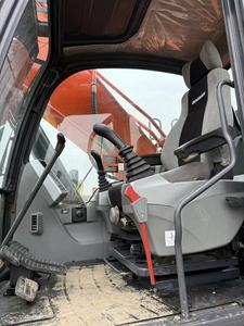 Excavadora Usada Doosan DX300LC de 30 Toneladas con Motor Isuzu y Bomba para Movimiento de Tierras en Subterrenos de Carreteras y Canales Principales de Irrigación - Product Image 4