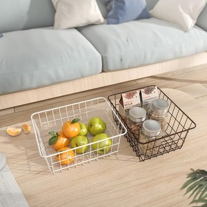 Cesta de clasificación de congelador en blanco o negro, organizador de refrigerador de malla de alambre recubierto de <span class=keywords><strong>PE</strong></span>, cesta de almacenamiento duradera y de grado alimenticio - Product Image 2