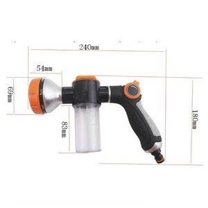 Pistola de Espuma con 8 Funciones, Recubierta de Plástico, para Lavado de Autos, Riego de Jardín, y Cuidado de Mascotas - Product Image 2