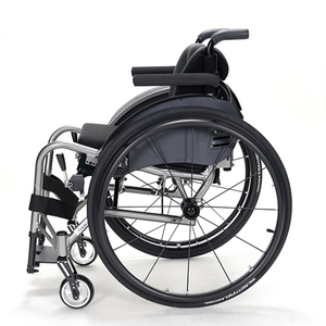 Sillas de ruedas manuales deportivas plegables personalizadas ligeras de rehabilitación para exteriores - Product Image 2