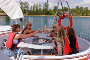 Bateau barbecue chinois écologique <span class=keywords><strong>de</strong></span> haute qualité pour 10 à 12 personnes pour <span class=keywords><strong>les</strong></span> aventures lacustres - Product Image 2