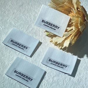 Op maat gemaakte nieuwe merkkleding van de fabrikant, geweven satijnen linten, rechthoekige katoenen lasergesneden kraaglabels, zeefdruk - Product Image 4