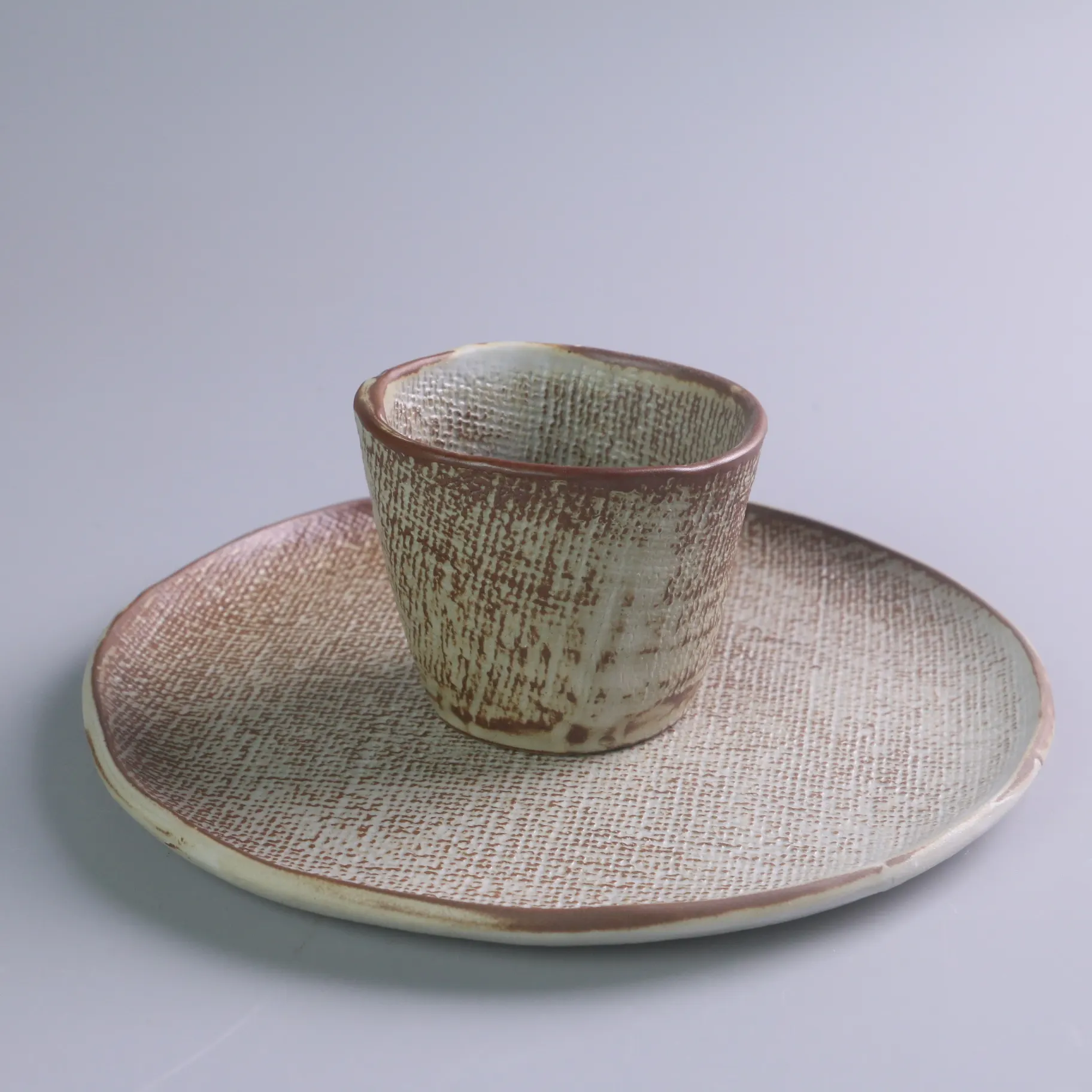 Retro tarzı yuvarlak şekil mini seramik kahve kulpsuz kupa toptan özel porselen yoğurt kabı kullanımlık