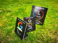 Collectez des avis Google pour votre entreprise avec Smart NFC QR Code Table Stand