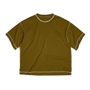 เสื้อยืดโอเวอร์ไซส์สีขาวสำหรับผู้ชาย แขนสั้น คอกลม แต่งขอบตัดกัน ลายถัก พร้อมโลโก้ด้านหน้า เป็นมิตรต่อสิ่งแวดล้อม - Product Image 3
