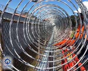 HT-FENCE Anping <span class=keywords><strong>ลวดหนาม</strong></span>ชุบสังกะสีต่อเมตร - Product Image 3