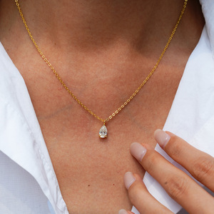 Collana in Argento Sterling 925 Placcato <span class=keywords><strong>Oro</strong></span> 14k con Moissanite Taglio Pera da 1 Carato, Colore <span class=keywords><strong>D</strong></span>, Purezza VVS, Taglio Eccellente, Anallergica e Senza Nichel - Product Image 4