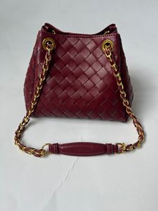 Sac à bandoulière/à porter croisé B Brand 2026, nouvelle collection femme, en tissu parachute tressé à la main avec chaîne, style urbain simple, pour le quotidien - Product Image 3