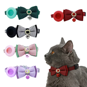 <span class=keywords><strong>Collar</strong></span> para Gatos y Perros al por Mayor de Fábrica con Lazo de Perlas Desmontable, Campana y Arnés Tipo Correa de Estilo Pequeño y Fragante - Product Image 1