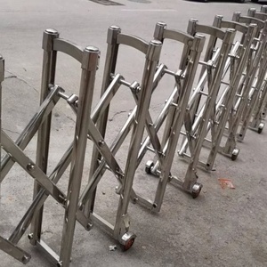 户外和庭院用便携式不锈钢手动伸缩式交通屏障可折叠安全路障围栏 - Product Image 5