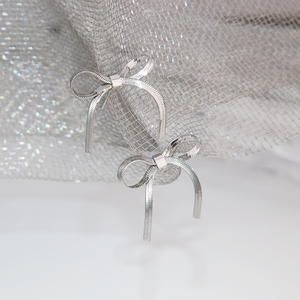 ต่างหู316L รูปโบว์ชุบเงินทำจา<span class=keywords><strong>ก</strong></span>สแตนเลสสตีล PVD สีทองหรูหราน้ำหนักเบาของ Chris April - Product Image 6