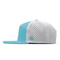 Casquette de baseball personnalisée à 6 panneaux en polyester Oxford bleu sportif découpé au laser, imperméable et à séchage rapide, avec fermeture snapback
