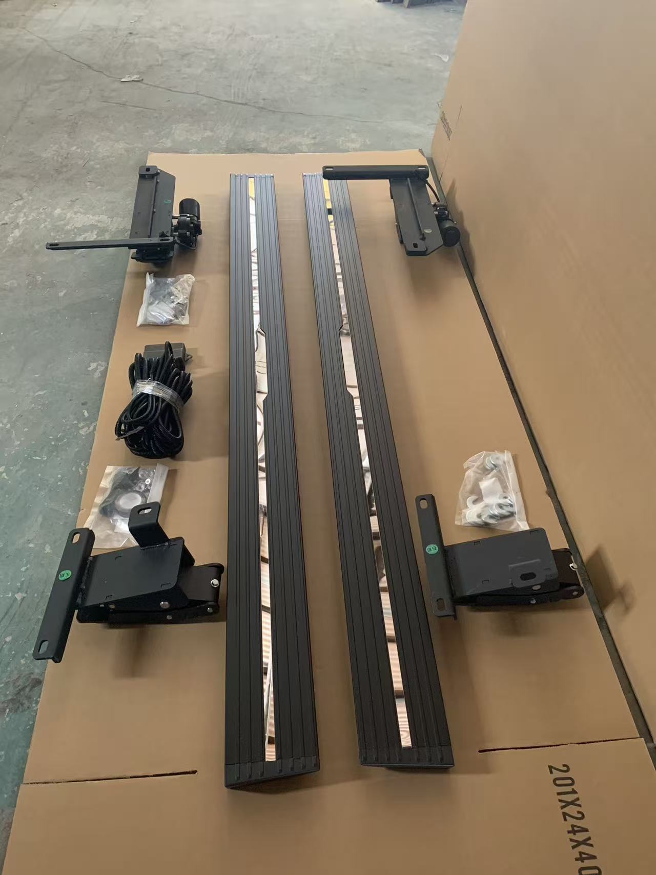 Electric Side Steps for Pickup Trucks