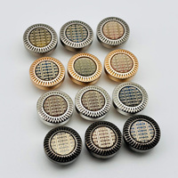 Bouchons de fixation à pression en alliage de zinc, revêtement époxy, transfert thermique, grille de fenêtre, jante à rayons, finition anti-rayures, ODM personnalisé