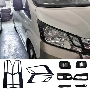 Kits de Carrocería Completos de Alta Calidad en Negro Cromado para Toyota Hiace, Incluyen Cubiertas para Retrovisores y Manijas de Puerta - Product Image 4