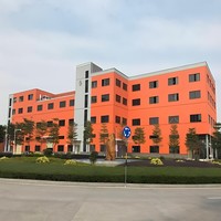 Bâtiment métallique moderne à plusieurs étages à structure en acier pour une construction rapide pour les centres commerciaux résidentiels, les parkings et les bureaux