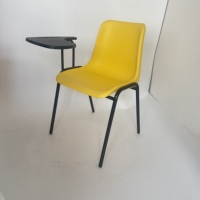 Chaise de conférence scolaire en plastique moderne, empilable, taille standard, pour salle de classe, vente chaude, fabricant, mobilier d'étude économique
