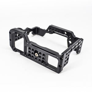 ที่ใส่กล้องอะลูมิเนียมอัลลอยสีดำเทาสำหรับกล้อง <span class=keywords><strong>Sony</strong></span> A9/ A7M3/A7R3/<span class=keywords><strong>A7</strong></span> iiii/ <span class=keywords><strong>A7</strong></span> <span class=keywords><strong>R</strong></span> III - Product Image 4