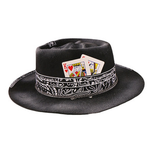 Nouvel Arrivage <span class=keywords><strong>Chapeau</strong></span> Fedora en Feutre <span class=keywords><strong>de</strong></span> Laine Noir Style <span class=keywords><strong>Magicien</strong></span> avec Accent Cartes à Jouer, <span class=keywords><strong>Chapeau</strong></span> <span class=keywords><strong>de</strong></span> Performance Style Gangster Showtime - Product Image 6