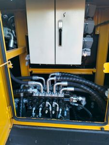 SCC1350A-1 de grue sur chenilles San 135ton d'occasion: excellentes performances, aucun dysfonctionnement, faibles heures, inspection sur site disponible - Product Image 3