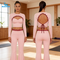 Ensemble de yoga pour femme à découpes, haut court à manches longues et pantalon évasé taille haute, tenue de fitness deux pièces, vêtements de sport doux et extensibles
