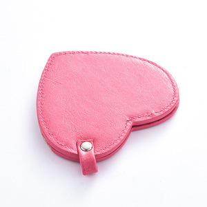 กระจกแต่งหน้ารูปหัวใจขนาดเล็ก Campo Marzio สีชมพู พร้อมซองหนัง พกพาสะดวก เหมาะเป็นของขวัญวันวาเลนไทน์ - Product Image 4