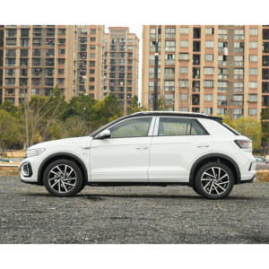 Voiture à Essence T-ROC 5 Places Puissante et Confortable à Conduire T-ROC 2025 300TSI PRO FWD 1.5T Édition StarLight Volkswagen - Product Image 4