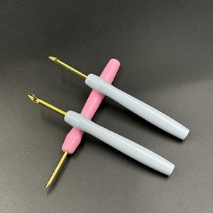 Aguja <span class=keywords><strong>de</strong></span> bordado rusa con mango <span class=keywords><strong>de</strong></span> plástico <span class=keywords><strong>de</strong></span> colores, estilo sencillo, herramienta doméstica para bordado <span class=keywords><strong>de</strong></span> lana, pluma <span class=keywords><strong>de</strong></span> bordado hecha a mano - Product Image 6