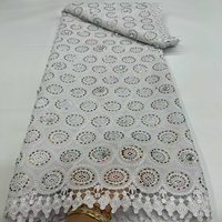 Tissu en tulle ajouré brodé de dentelle de chiffon et de strass pour robe de soirée haut de gamme