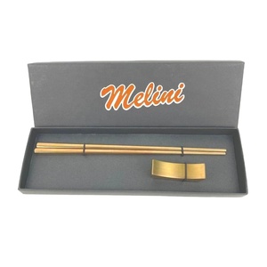 Palillos duraderos de fibra de vidrio negro mate con favores de boda de aleación a prueba de moho con soporte Palillos Chinos - Product Image 1