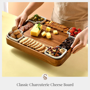 Ensemble de planches à <span class=keywords><strong>fromage</strong></span> carrées en acacia et bambou écologiques, fabriquées à la main, avec outils à charcuterie et <span class=keywords><strong>plateau</strong></span> à <span class=keywords><strong>fromage</strong></span> - Product Image 3