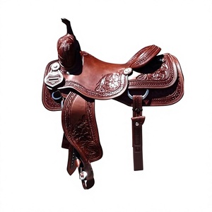 Selle de cheval BS International de haute qualité, design gravé sur mesure, cuir durable, selle de course anglaise durable, européenne - Product Image 3