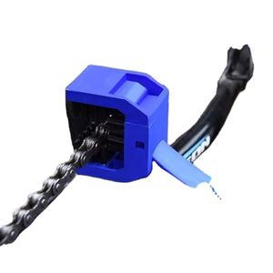 Cepillo para Limpiar Cadenas de Bicicleta o Motocicleta (Color, Azul y Rojo) - Product Image 6