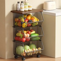 Chariot de rangement de cuisine à trois niveaux en métal avec paniers en fil métallique et roulettes pour fruits, légumes, collations et jouets