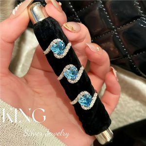 Anillo de Plata de Ley S925 con Incrustaciones de Circonitas, Diseño Corazón Océano Azul, Joyería para Mujer, Uso Diario - Product Image 1