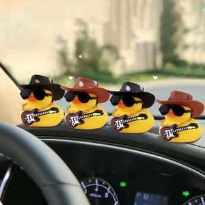 Vente Flash : Décorations de tableau de bord de voiture en forme de canard en caoutchouc avec guitare, pour canards cow-boy stylés avec chapeau, collier et lunettes de soleil - Product Image 4