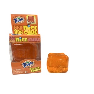 En gros, Jouet à presser anti-stress sensoriel souple en forme de cube de glace, aux couleurs Rouge, Vert, Orange, modèle Pepper Nice Cube Dream Drop Needoh - Product Image 5
