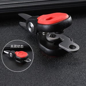 กรรไกรตัดสายเบ็ดตกปลาขนาดเล็ก สแตนเลส สีแดงและสีดำ สำหรับตัดสายคาร์บอน ไนลอน และตะกั่ว - Product Image 3