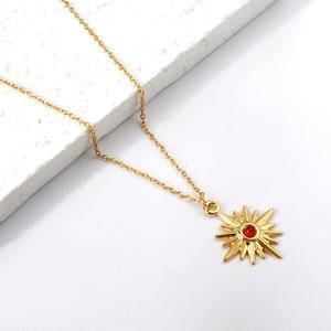 Colliers fantaisie pour femmes en acier inoxydable plaqué or 18 carats, motif étoile porte-bonheur - Product Image 4