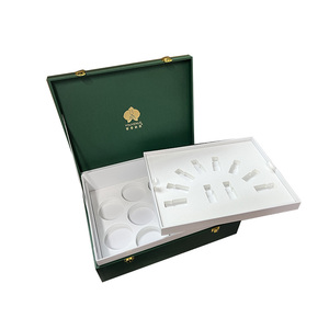 Boîte en bois d'acacia artisanale personnalisée avec broderie et logo en relief pour bijoux, thé, cadeaux d'entreprise, festivals - Product Image 2