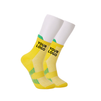 Nouvelle arrivée de chaussettes de sport d'automne avec logo personnalisé Chaussettes de sport respirantes antidérapantes en coton mélangé pour hommes