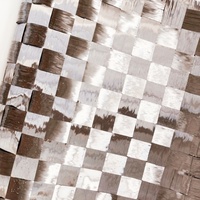 Tissu en fibre de carbone ultra-léger à armature croisée 80gsm 100gsm pour planches de surf, cadres de vélo, équipements de ski et articles sportifs