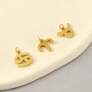 YF8342 Colgantes Versátiles y Modernos con Diseño <span class=keywords><strong>de</strong></span> los Doce Signos del Zodiaco, Chapados en Oro <span class=keywords><strong>de</strong></span> 18K, Resistentes al Agua, <span class=keywords><strong>de</strong></span> Acero Inoxidable - Product Image 3