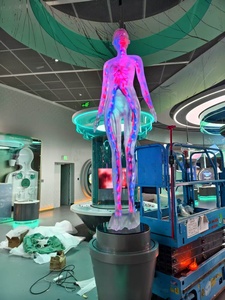 Sculpture lumineuse en résine transparente, modèle de corps humain, figurine de bienvenue, ornement de dessin animé sur pied, artisanat domestique sur mesure - Product Image 6