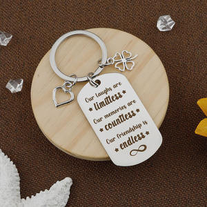 Porte-clés Uionen Star Accessories avec pendentif en forme de cœur en acier inoxydable gravé au laser - Product Image 3