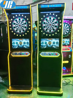 Machine d'arcade de fléchettes commerciale sur pied avec affichage numérique du score et cible de fléchettes souples sécurisée