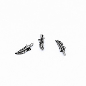 Perles d'espacement vintage en acier inoxydable Yunnique en forme de feuille de 1,5 mm pour la fabrication de bracelets et la création de bijoux - Product Image 5