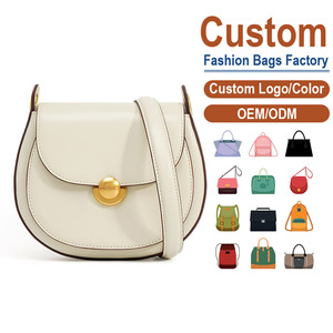 Bolso Bandolera de Cuero de Grano Entero – Beige con Ribete Marrón y Cierre de Media Luna Dorado | Perfecto para el uso diario y para ir al trabajo - Product Image 1