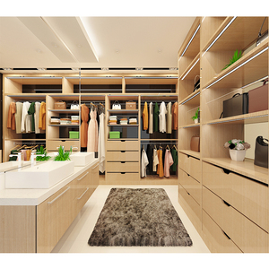 Système de dressing sur mesure de luxe moderne en chêne blanc pour rangement de vêtements - Product Image 4