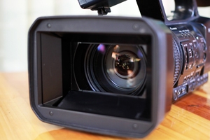 Système de visioconférence HDR-AX2000E 1x Zoom optique 4K/Full HD d'occasion - Product Image 6